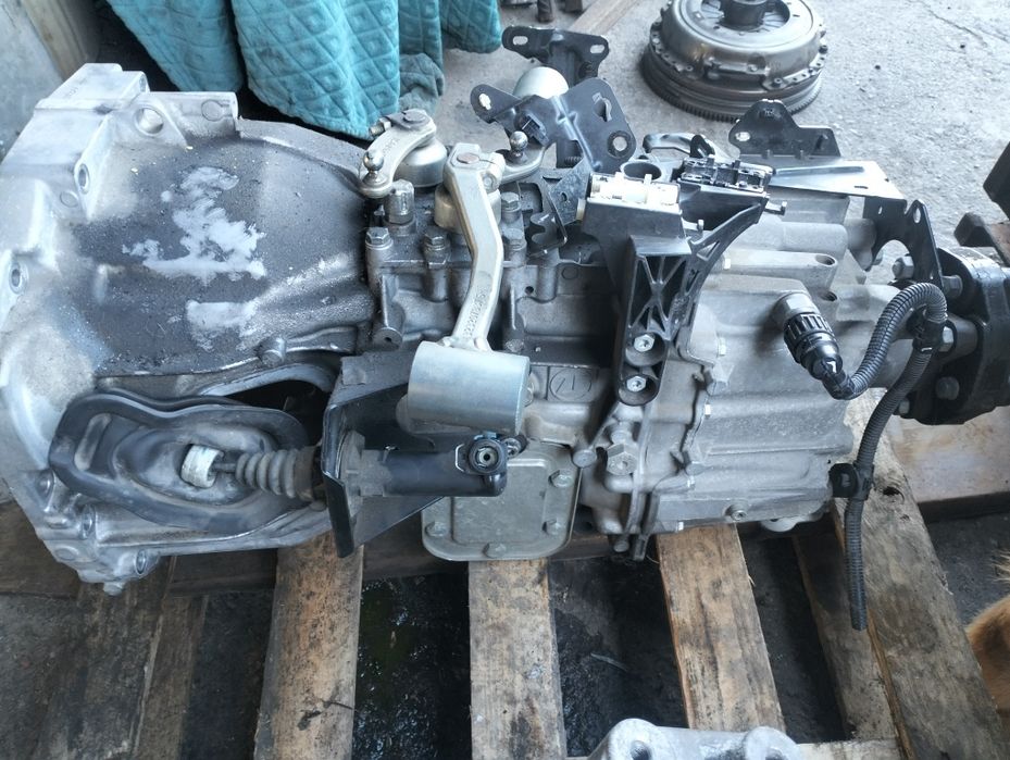 Renault master  4. 3 napęd tył skrzynia biegów  20rok