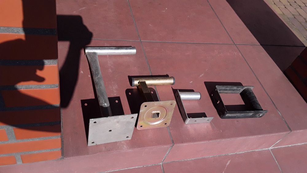 Uchwyt antenowy wysiegnik