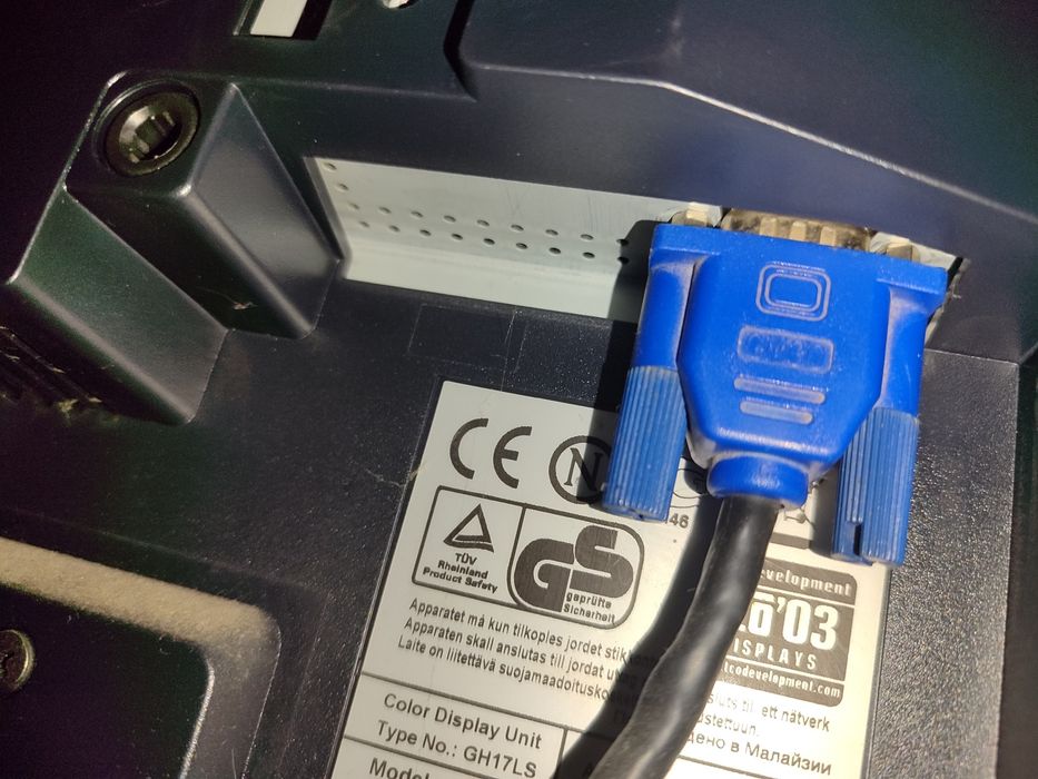 Монитор Samsung SyncMaster 740n