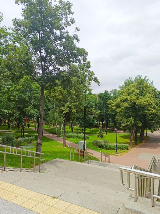 Комната. Подол. Куреневский парк