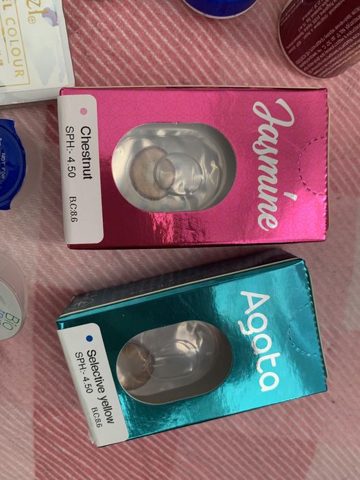 Кольорові контактні лінзи -4.5, також є прості -2.-2,5