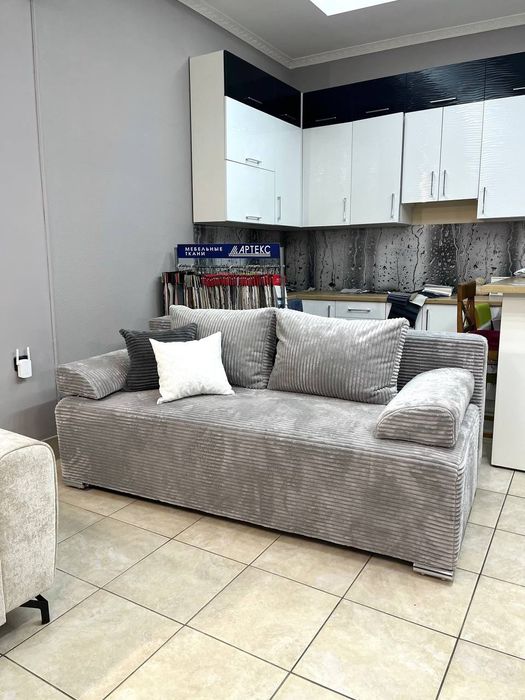 Диван компактний.Молодіжний.Ортопедичний.