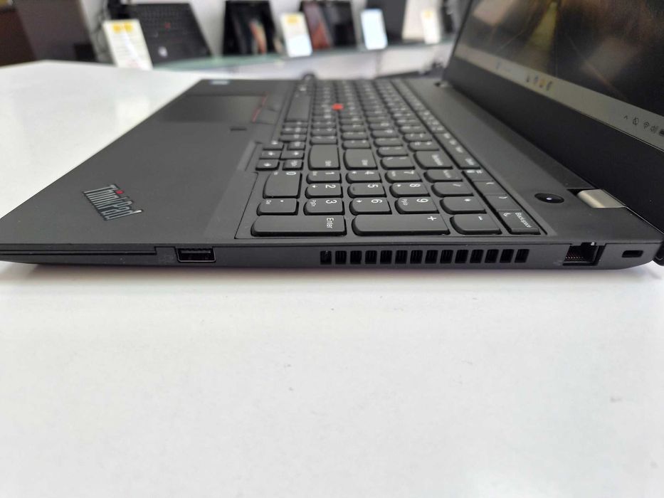 Lenovo ThinkPad T590 Ptocesor Intel i5 Dysk 256gb ssd Pamięć 16gb Windows Gwarancja