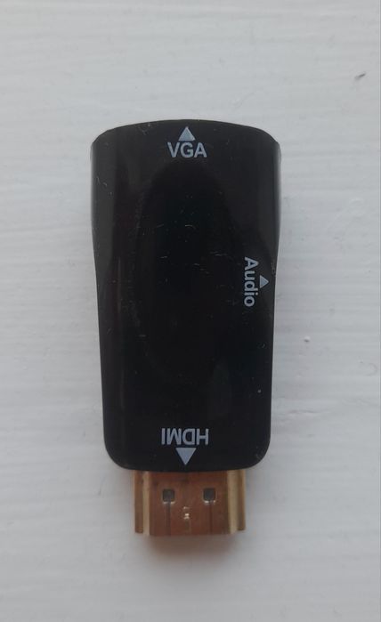Перехідник з HDMI на VGA.