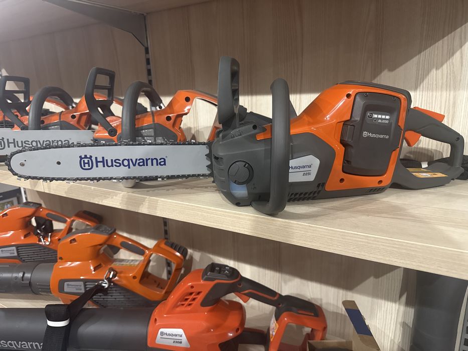 Pilarka akumulatorowa Husqvarna 225i zestaw ładowarka akumulator