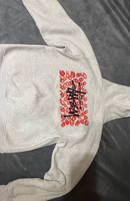 Худі Stusi,с поцілунками