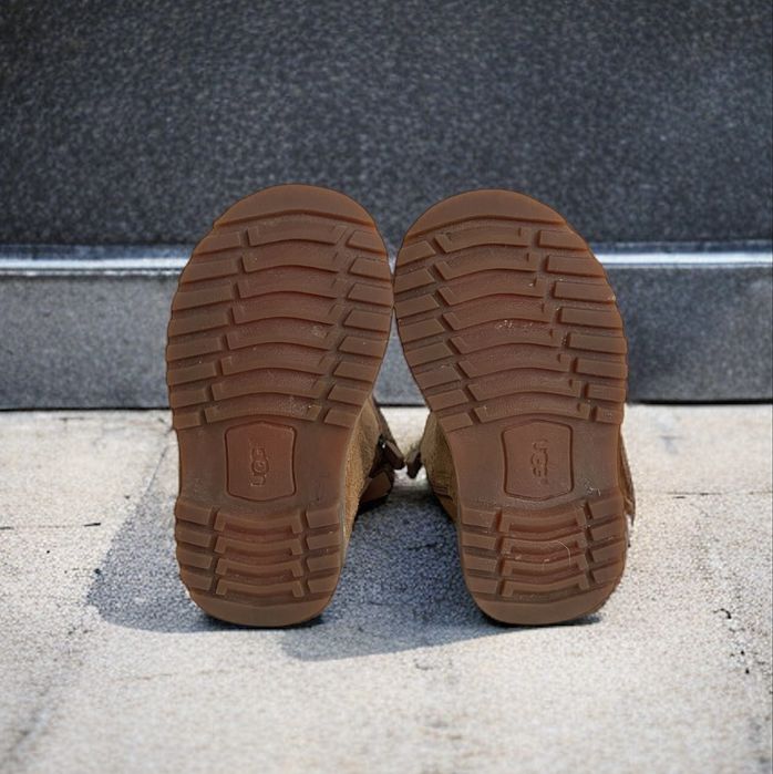 Демісезонні чоботи UGG оригінал для дівчинки