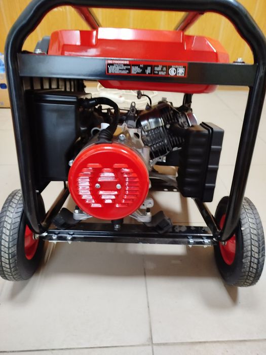 Бензиновый генератор