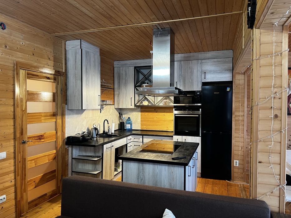 Подобова оренда будинку