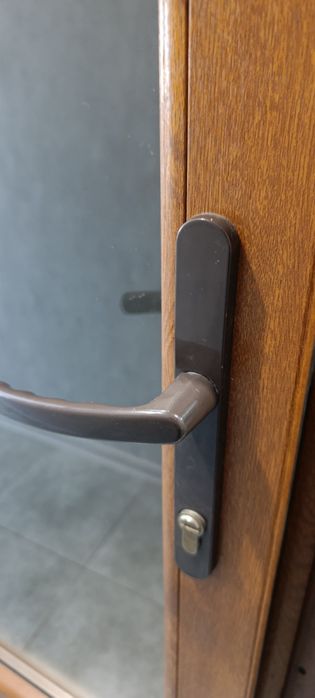 Ремонт вікон, регулювання вікон,  заміна замків  ручок.