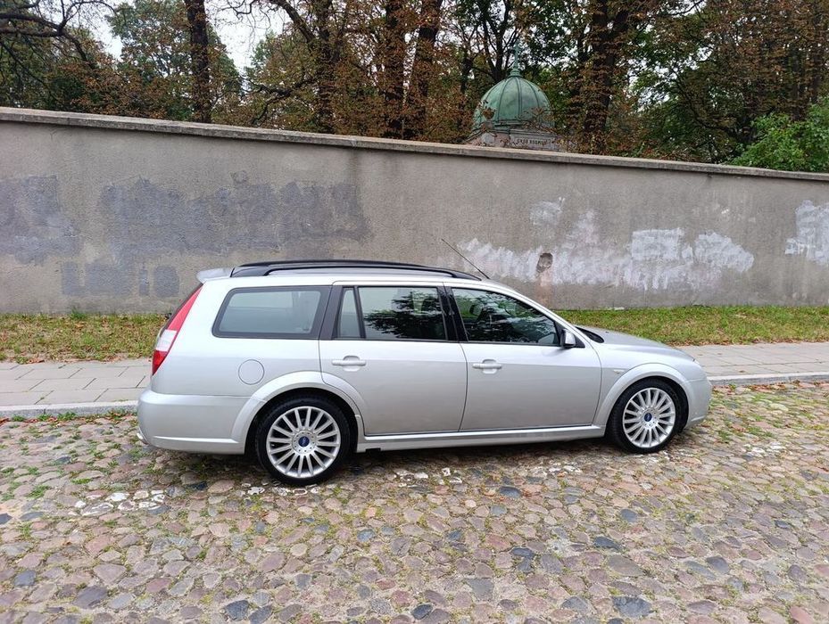 Ford Mondeo Sprzedam Mondeo St220 auto zadbane, niski przebieg, drugi właściciel.