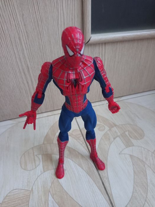 Продам Фигурку Человека Паука