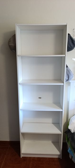 Prateleira ikea em bom estado