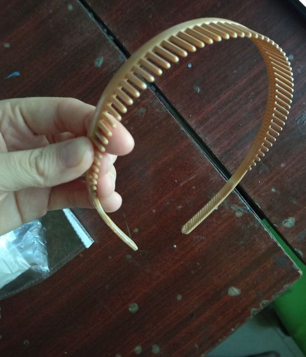 Обручи, резинки для волосся, заколки, повязка на голову, невидимки