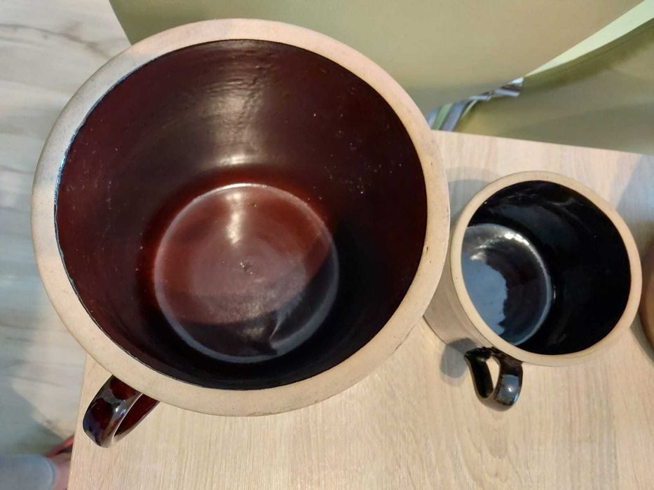 2 dzbanki z kamionki z okresu prl. Stan bardzo dobry !