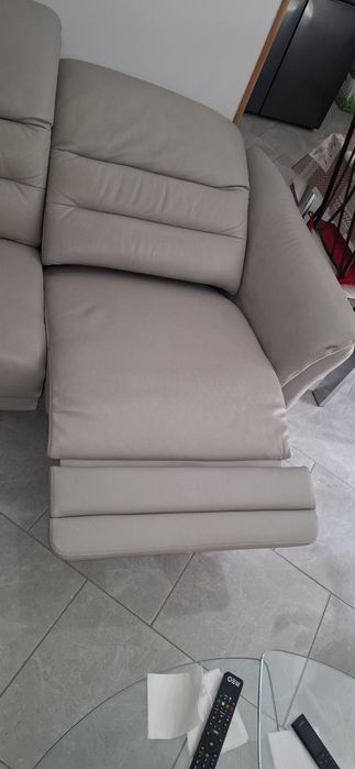 Sofá eletrico articulado 2 lugares em pele