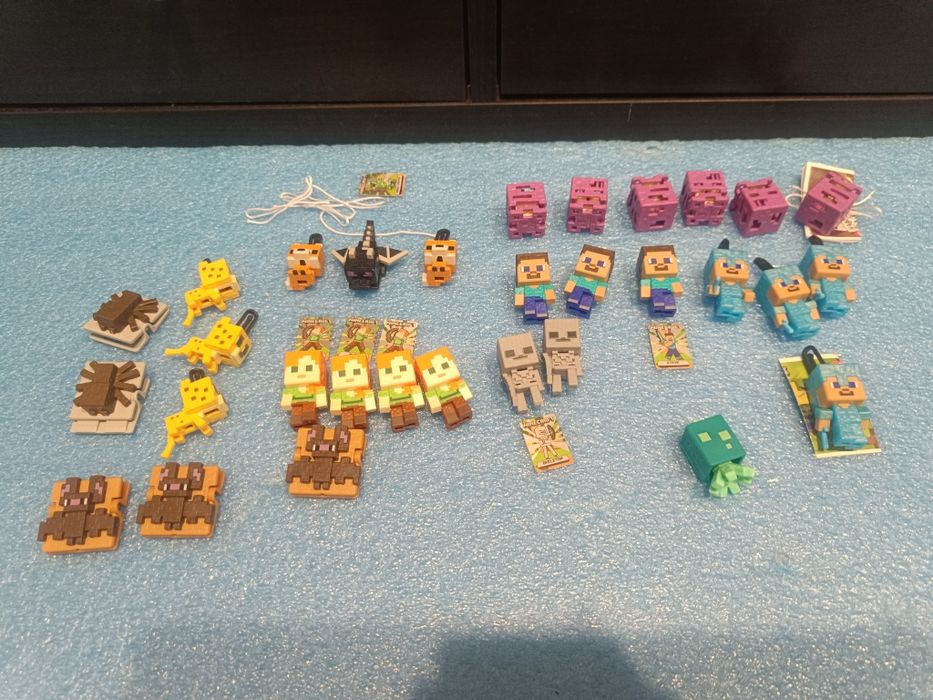 Sprzedam figurki Kinder joy Minecraft