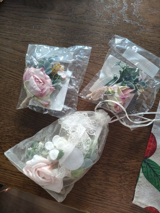 Продам бутоньерки