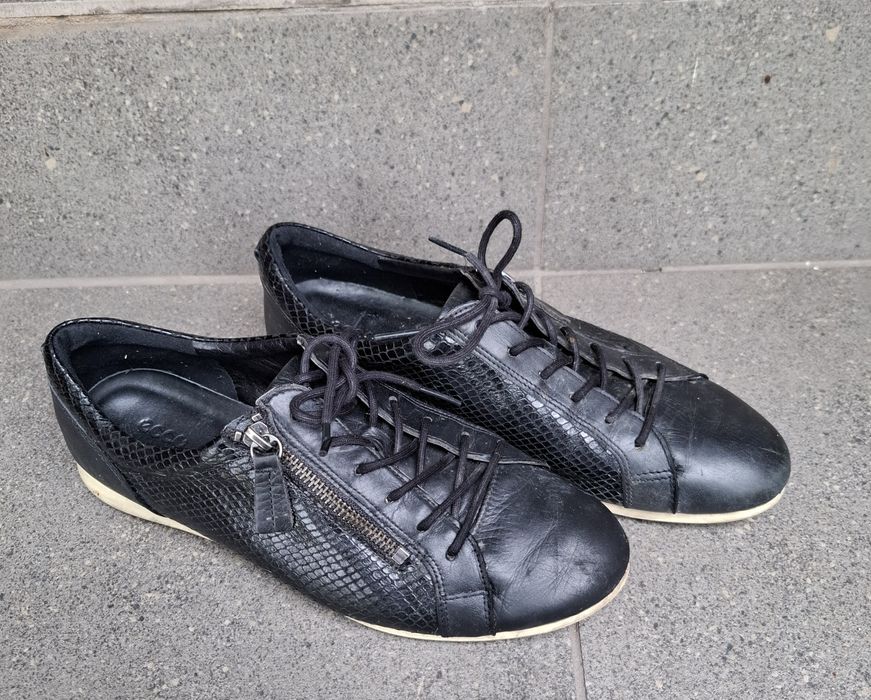 Skórzane półbuty Ecco r.39 stan bdb