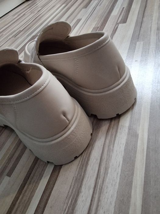 Mokasyny Sinsay beżowe 38
