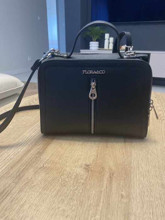 Torebka czarna  Flora&Co