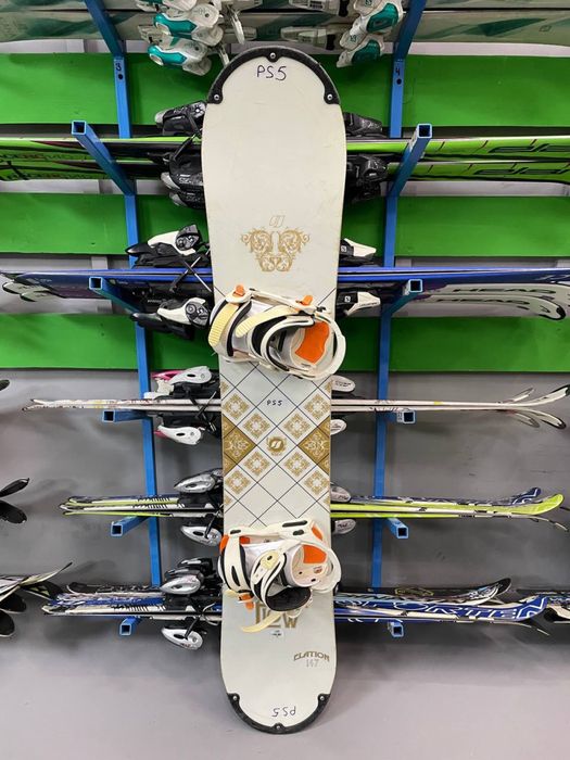 Сноуборд з кріпленням Flow