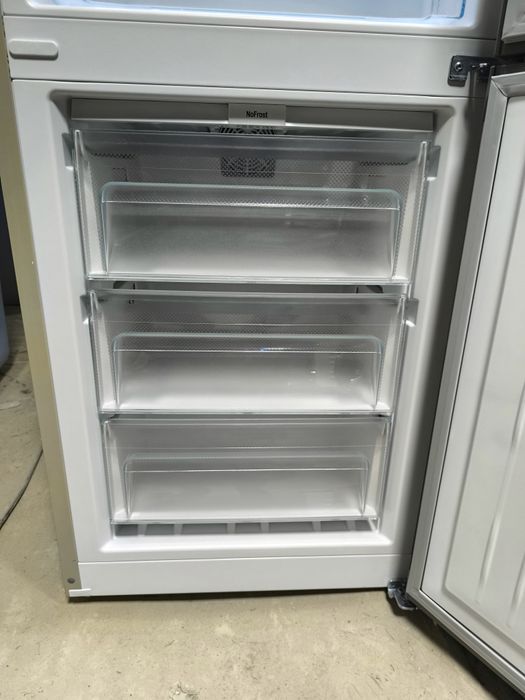 Холодильник Liebherr CNsl 48C3 (Оливковий)