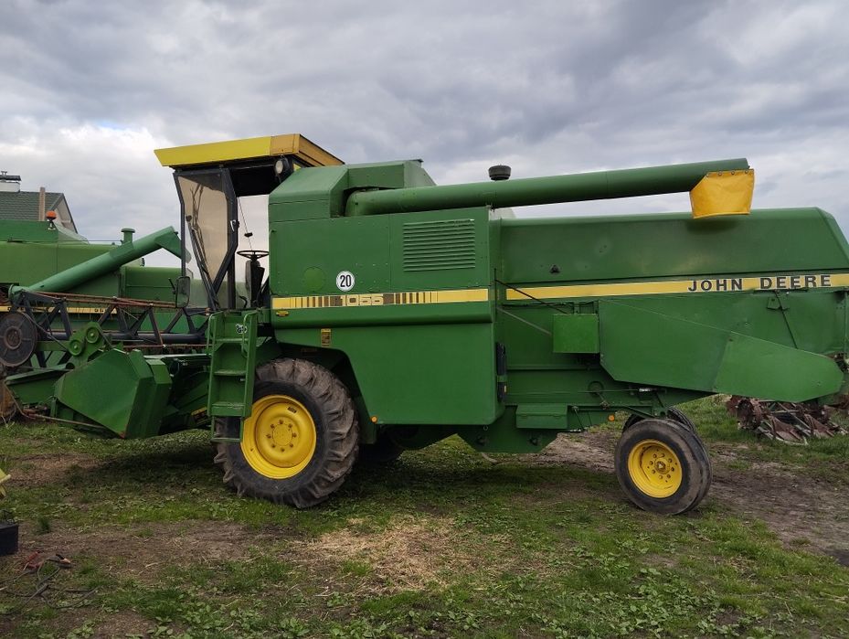 Комбайн свіжопригнаний John Deere 1055