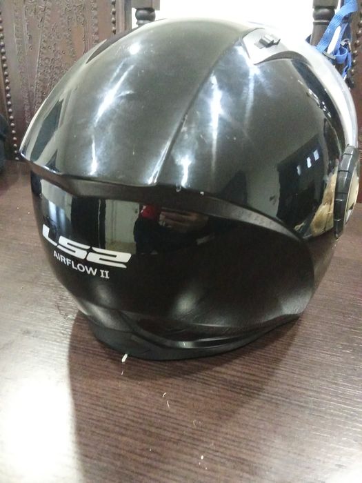 Vende se capacete