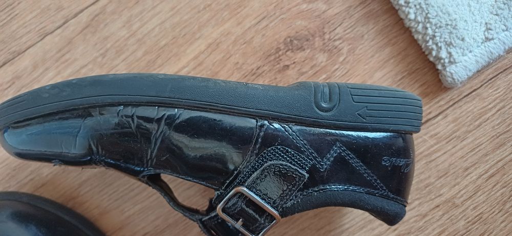 Туфлі лаковані Кларкс Clarks