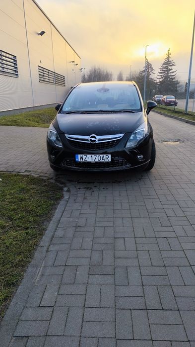 Opel Zafira biturbo 195kM OPC 2013