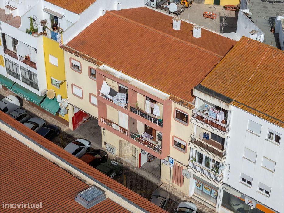 T3 com área de 110m² no Centro Histórico de Silves: para Renovar e Faz
