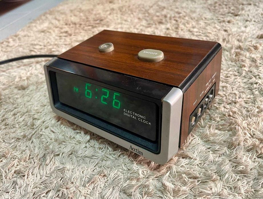 Despertadores e relógios vintage elétricos