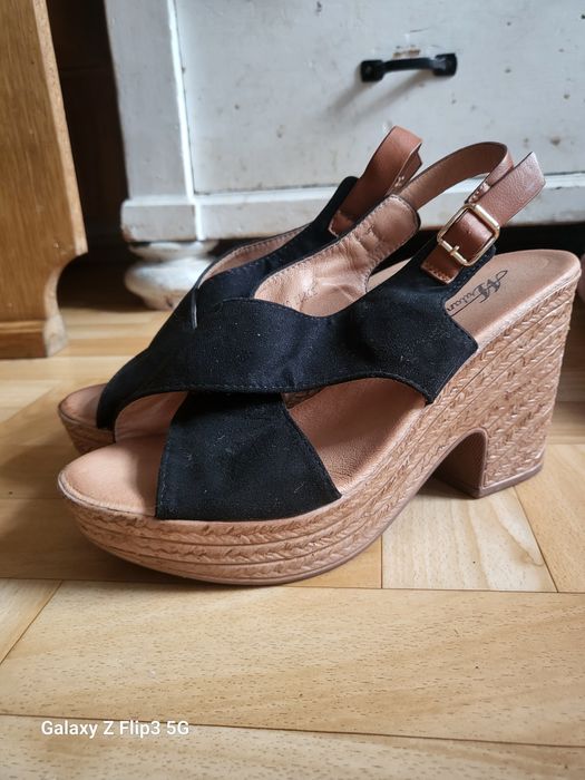 platformy na lato, leciutki i wygodne.