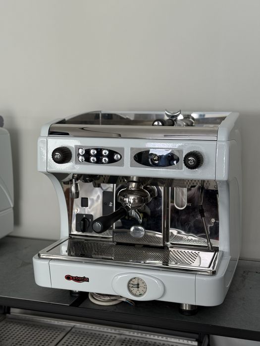 Професійна кавоварка для барів і кафе CMA Astoria Calypso 1gr б/в