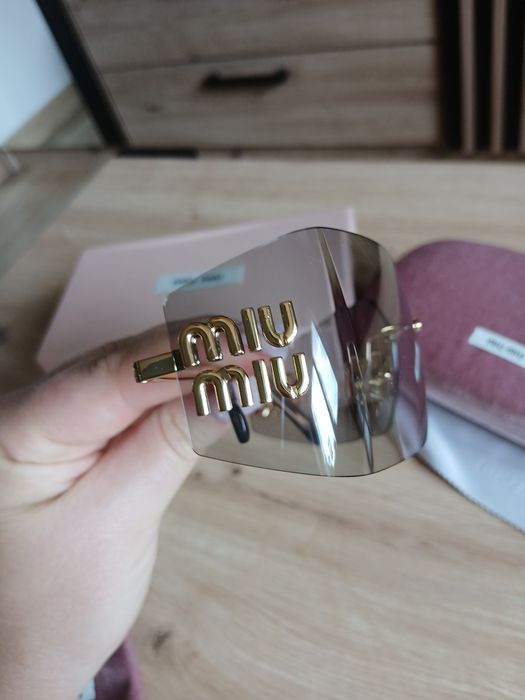 Okulary przeciwsłoneczne Miu Miu
