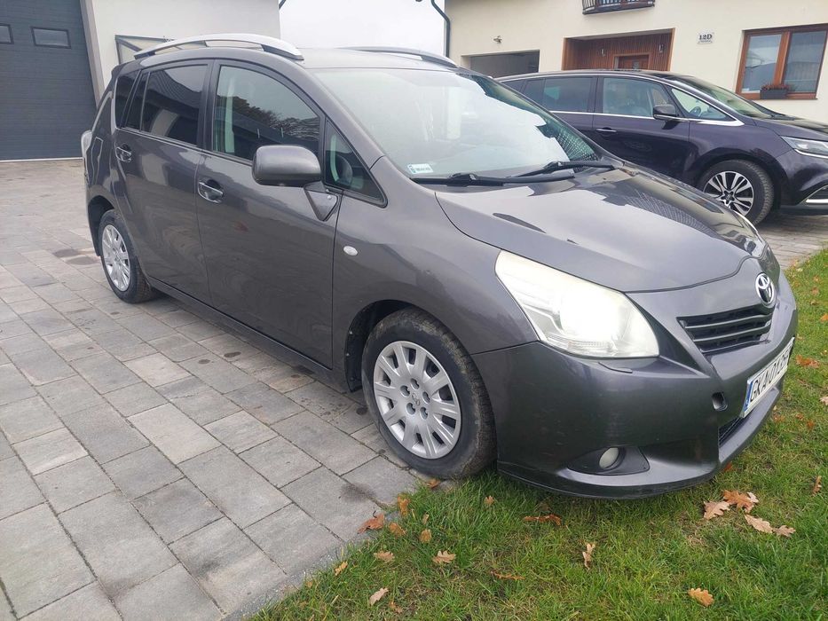 Toyota Verso 2010r.