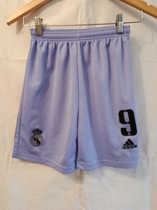 Комплект футбольної форми клубу Реал Мадрид гравця Бензема вживана