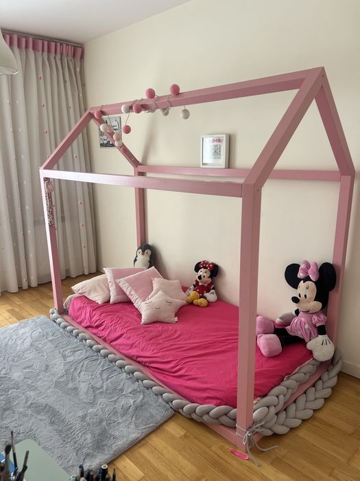 Cama de criança Rosa Montessori como nova