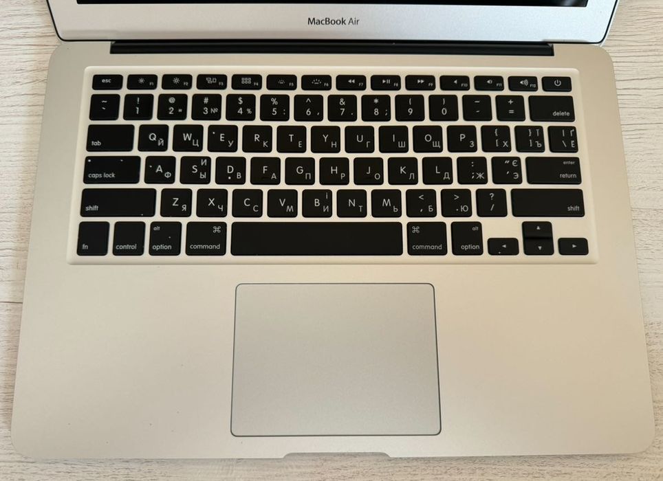 MacBook Air 2017 A1466 на запчастини