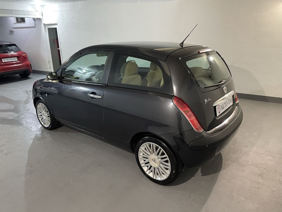 Lancia Ypsilon/ 1.2 16v