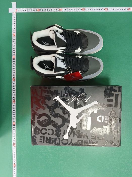 Air Jordan 4 Retro Fear