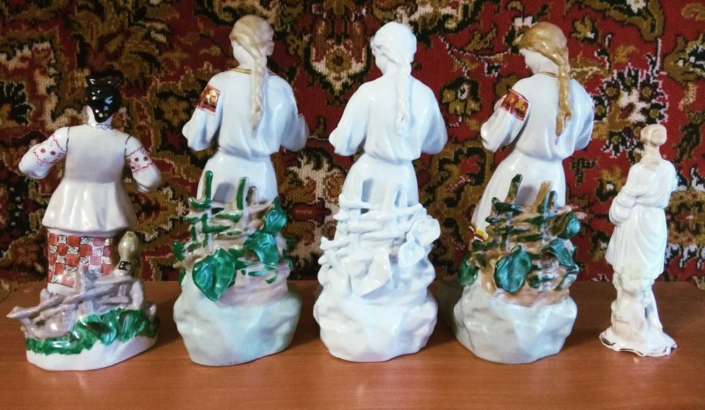Фарфорові статуетки