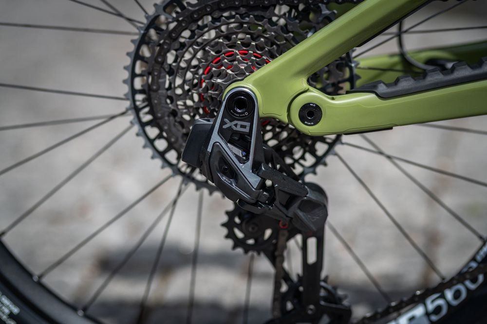 Canyon Torque Mullet CF 9 – Tamanho M – 2024