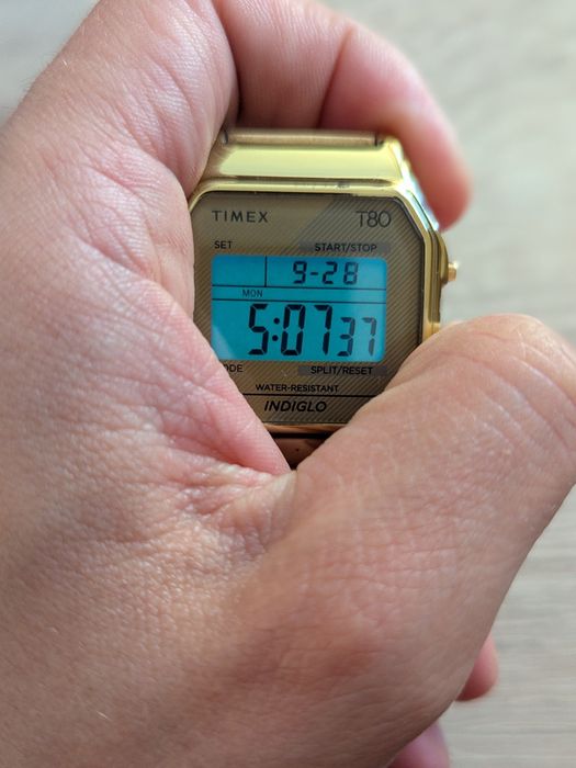 Timex T80 Indiglo Gold