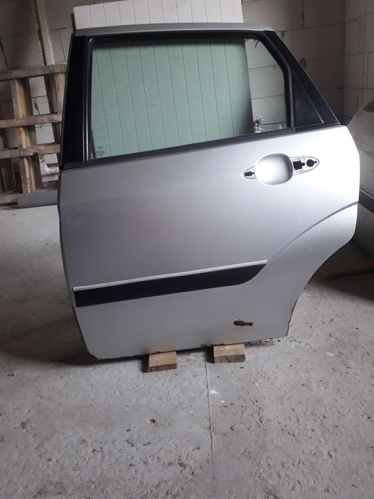 Двері Форд Фокус МК 1 хетчбек