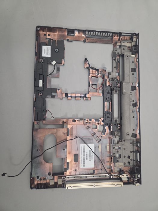 Sprzedam dolną obudowę  do Laptopa HP Probook 6560B