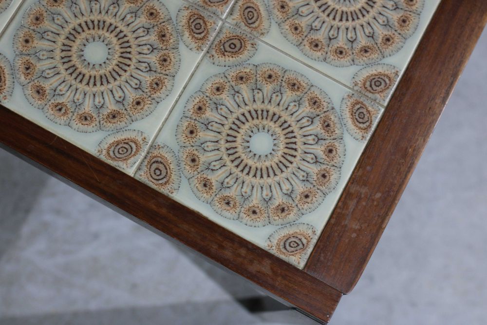 Conjunto de 3 mesinhas dinamarquesas em pau santo e azulejo