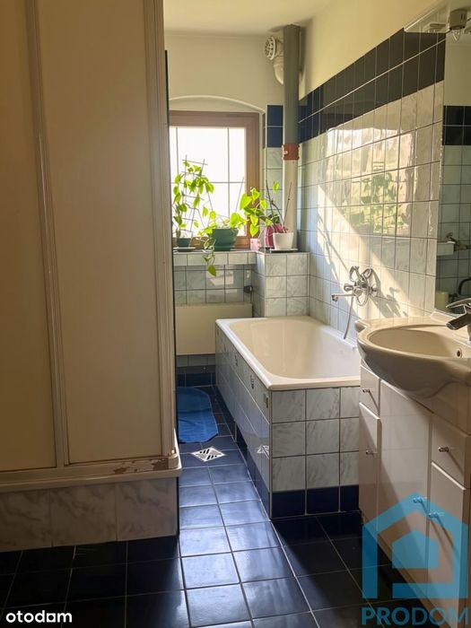 Dom z dwoma mieszkaniami | działka 67a| budynek gospodarczy 450 m²