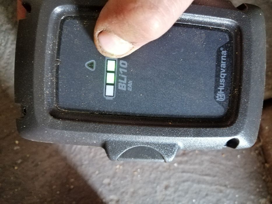 продам акумулятори до інструменту хускварна